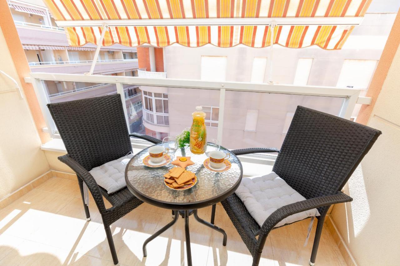 Petite Charming By Fidalsa Apartment Торевиеха Екстериор снимка