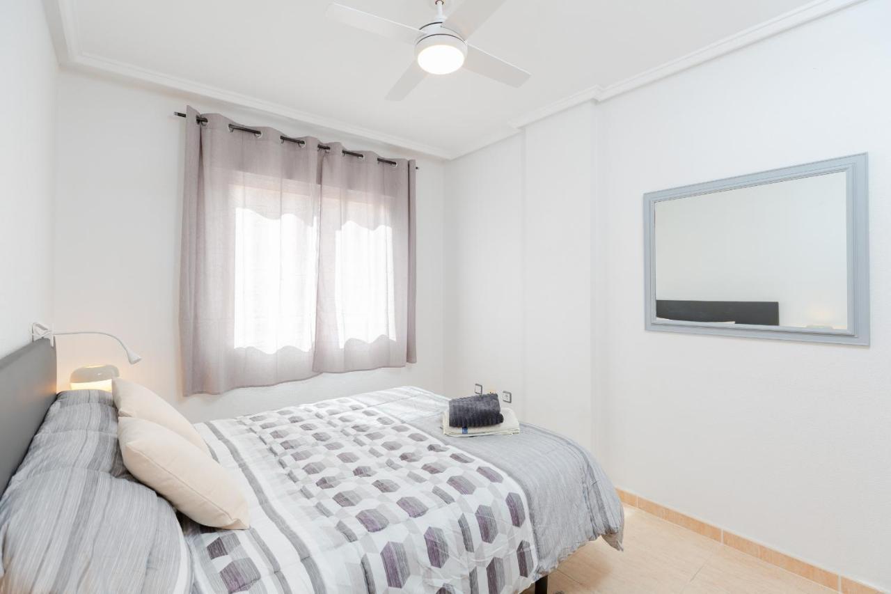 Petite Charming By Fidalsa Apartment Торевиеха Екстериор снимка