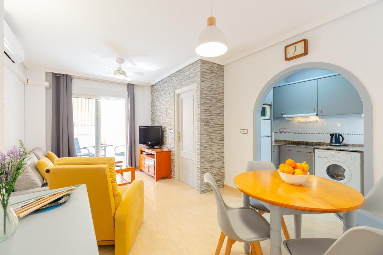 Petite Charming By Fidalsa Apartment Торевиеха Екстериор снимка